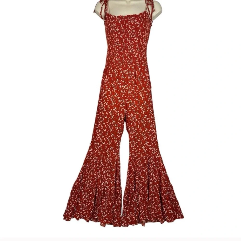 Storia Red Floral Bell Bottom Jumpsuit Size S - Picture 3 of 8